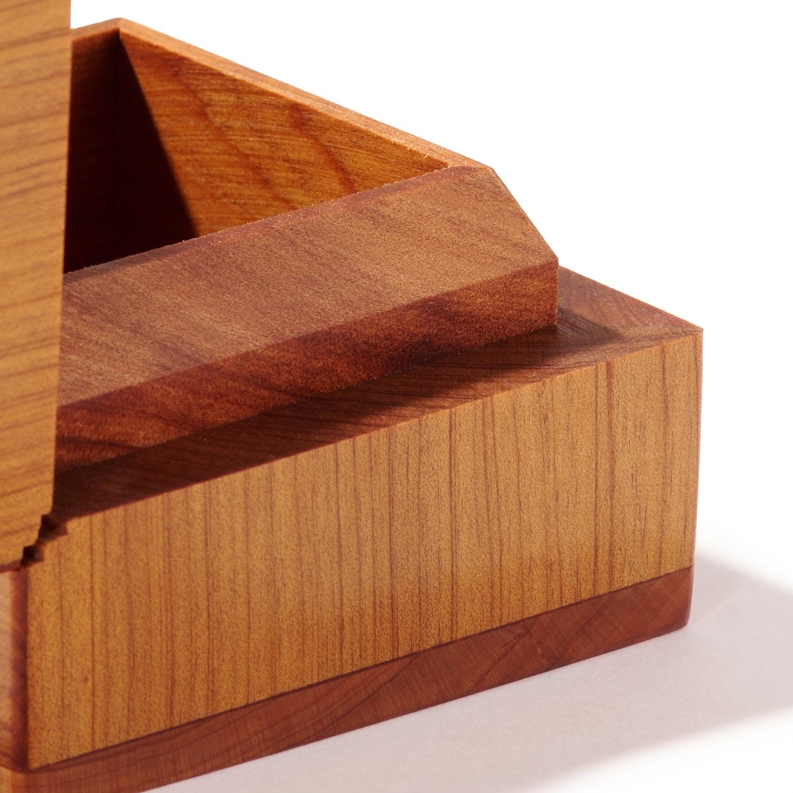 close up on Handmade Thuya Wood Burl Ring Box